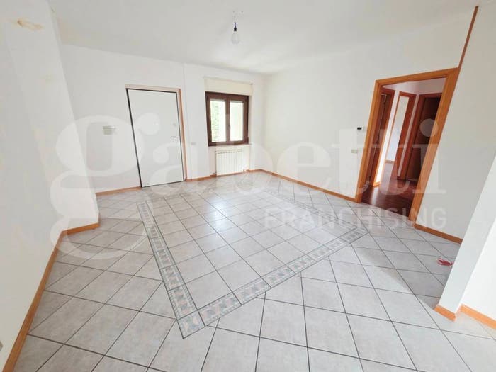 Appartamento quadrilocale in vendita in VIA PETRARCA, Bastia, Bastia Umbra