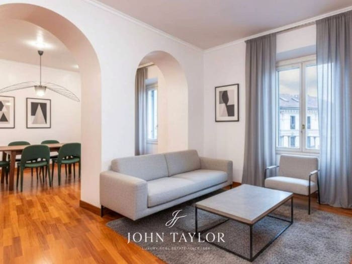 Appartamento con 5 locali in vendita in Via Ausonio, Corso Genova, Milano