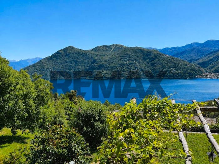 Casa con 5 locali in vendita in Cannobio