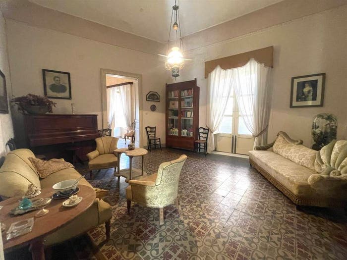 Casa con 6 locali in vendita in via umberto, Francofonte
