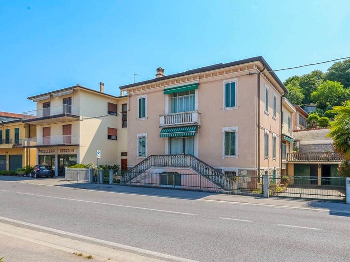 Casa con 6 locali in vendita in Via Carlo Cattaneo, Centro, Montegalda