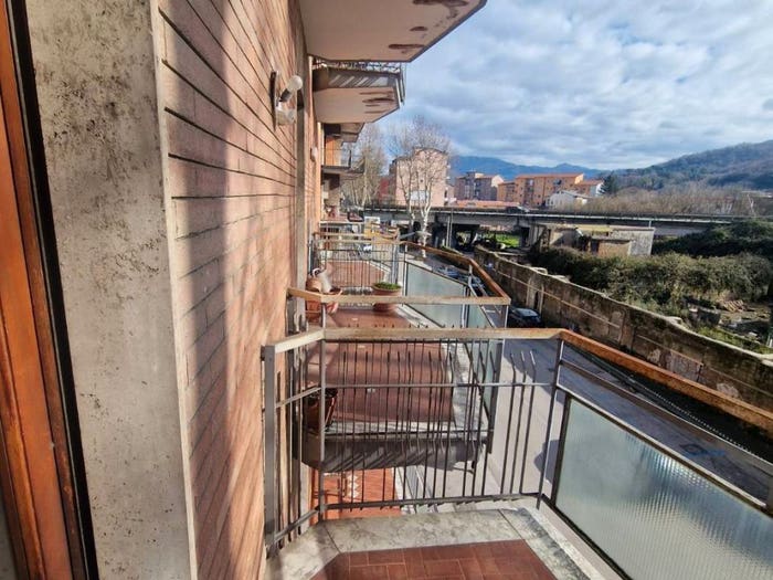 Appartamento con 5 locali in vendita in Via Appia, Atripalda