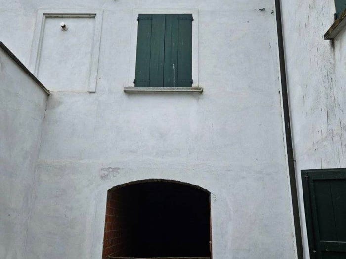 Casa quadrilocale in vendita in Via Ponte Delle Portine, Santa Vittoria, Gualtieri