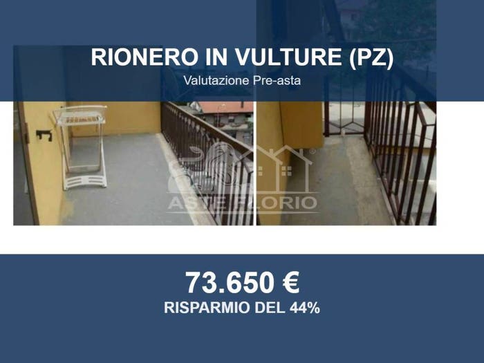 Appartamento con 6 locali in vendita in Via Potenza, Rionero in Vulture