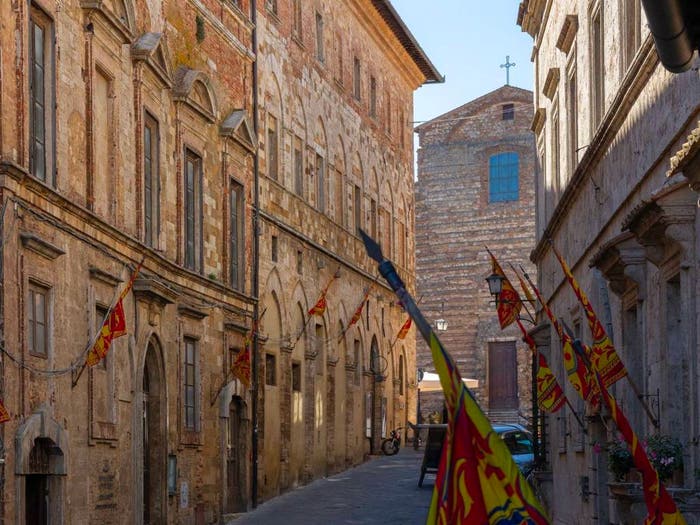 Appartamento con 6 locali in vendita in Via Ricci, Centro, Montepulciano
