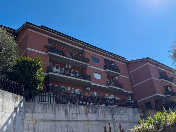 Appartamento trilocale in vendita in Centro, Capena
