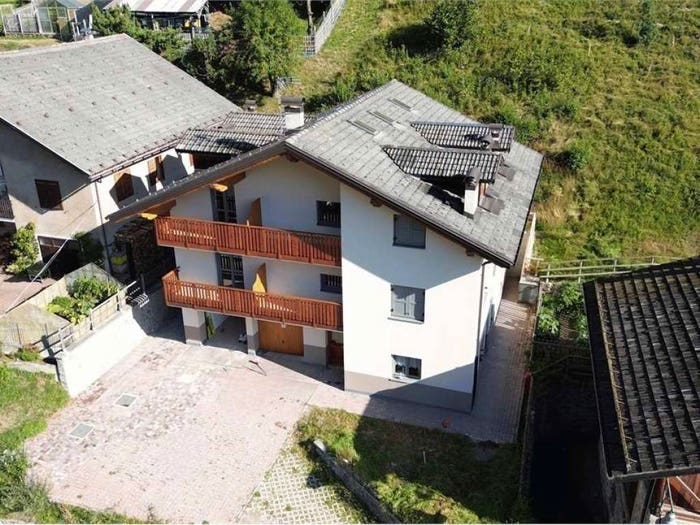 Casa quadrilocale in vendita in Frazione Piazzola, Piazzola, Rabbi