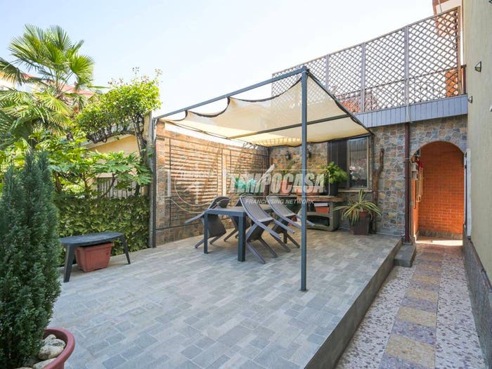Casa con 6 locali in vendita in Via Francesco Baracca, Centro, Grugliasco