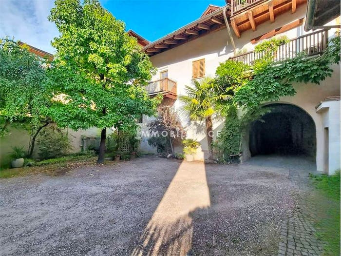 Appartamento con 6 locali in vendita in Appiano sulla Strada del Vino