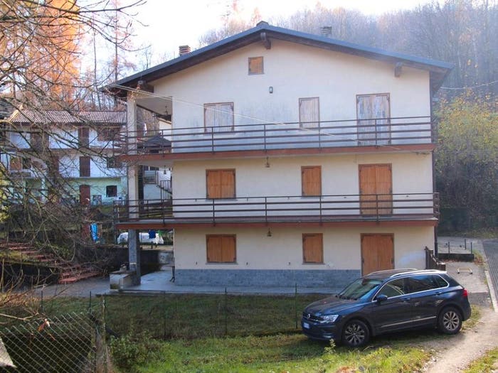 Casa con 6 locali in vendita in Borgata Ughettera, Giaveno