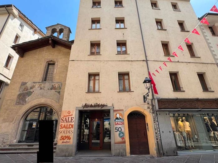 Appartamento trilocale in vendita in Via JeanBaptiste de Tillier, Centro, Aosta
