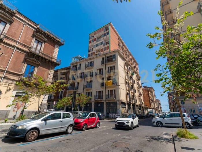 Appartamento quadrilocale in vendita in Via Antonino di Sangiuliano, Centro Storico, Catania