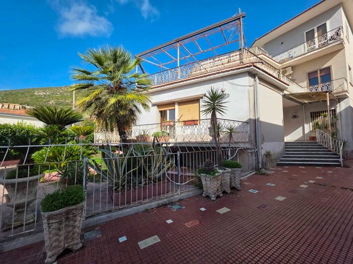 Appartamento bilocale in vendita in Via Gennaro Papa, San Leucio Briano, Caserta