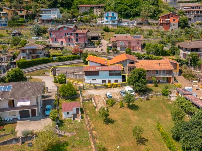 Casa bilocale in vendita in Via Antica Regina, Centro, Domaso