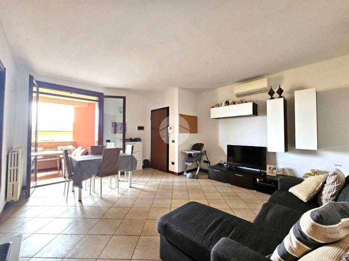 Appartamento trilocale in vendita in Via Peschiera, Levata, Curtatone