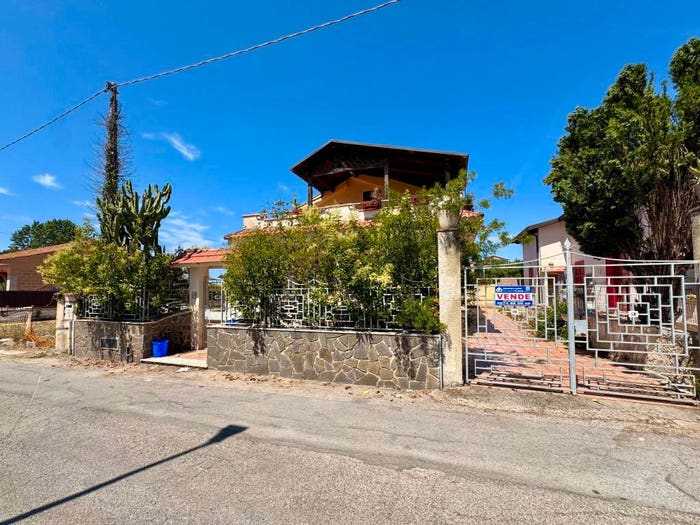 Casa quadrilocale in vendita in Contrada Arbusto, Castellabate