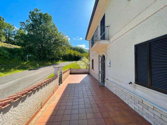 Casa con 6 locali in vendita in Località Guaruncio, Centro, Settefrati