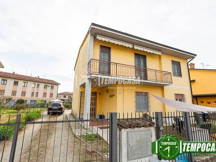 Appartamento trilocale in vendita in Via Ceresa Paolo, Ossago Lodigiano