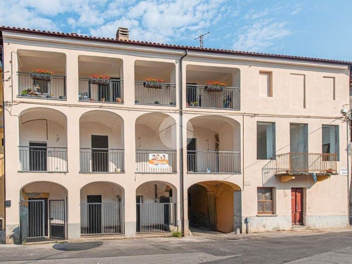 Appartamento quadrilocale in vendita in Via tortorello, Centro, Giaveno