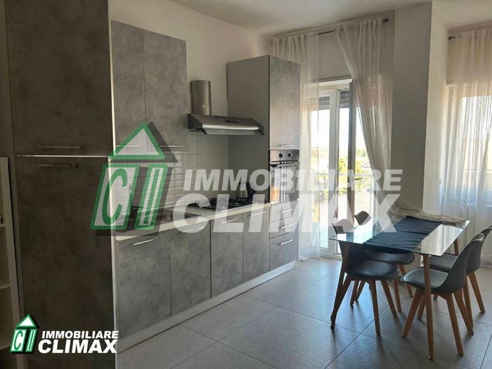 Appartamento trilocale in affitto in Via Giulio Antonio Acquaviva, Acquaviva, Caserta