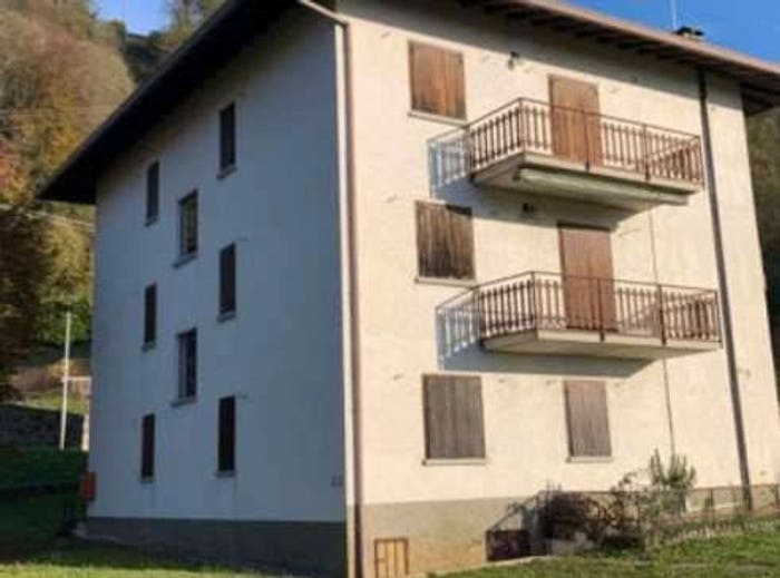Appartamento bilocale in vendita in Via Don Locatelli, Costa Serina