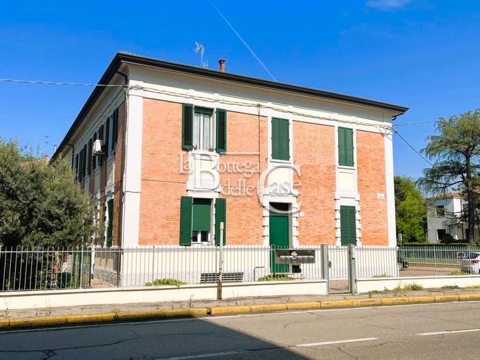 Appartamento quadrilocale in vendita in adiacenze centro, Medicina Buda, Medicina
