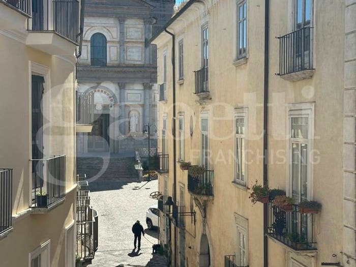 Appartamento quadrilocale in vendita in Via Vico Santissimo, Centro Storico, Avellino