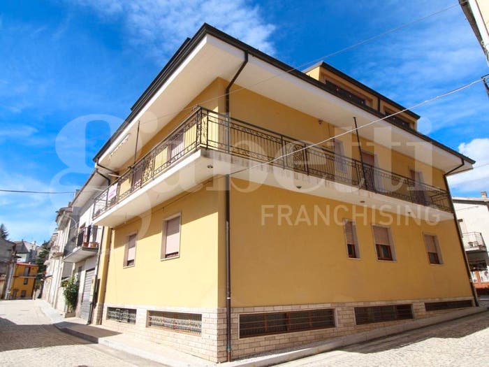 Appartamento quadrilocale in vendita in Via Giuseppe De Tommasis, Ateleta