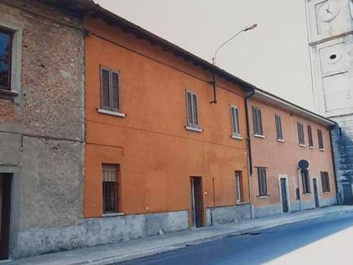 Appartamento bilocale in vendita in Via Redipuglia, Centro, Malnate