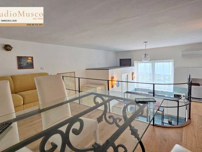 Appartamento bilocale in vendita in via Prov Marina Grande, Centro, Capri