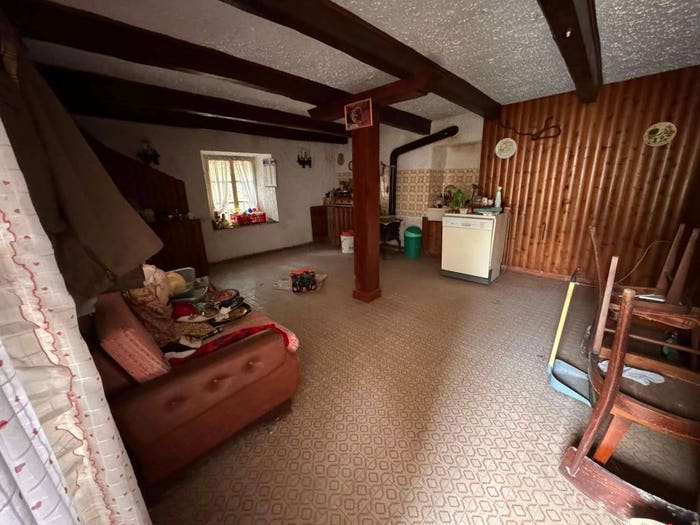 Casa con 5 locali in vendita in via Malan Superiori, Angrogna