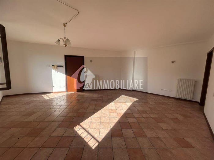 Appartamento quadrilocale in vendita in VIA FORMIS, Centro, Casalmaggiore