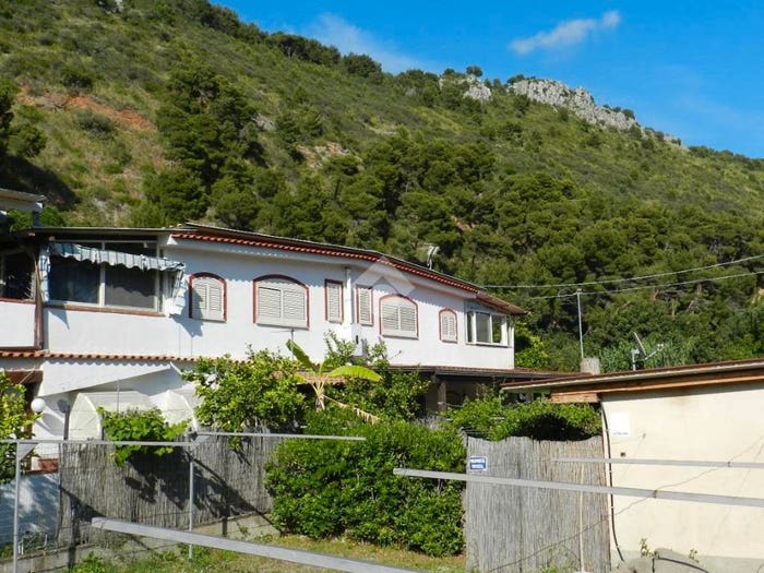 Appartamento bilocale in vendita in Via Mingardo, Camerota