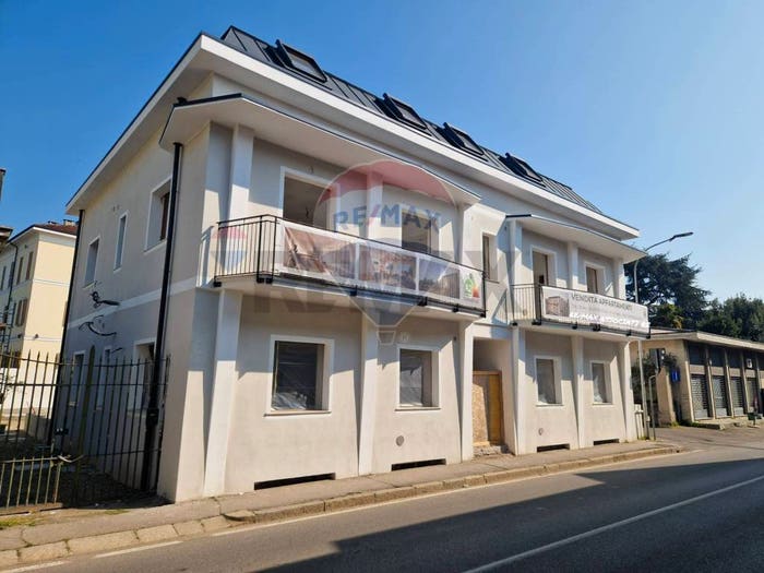 Appartamento trilocale in vendita in Via Cittadella, Centro, Gessate