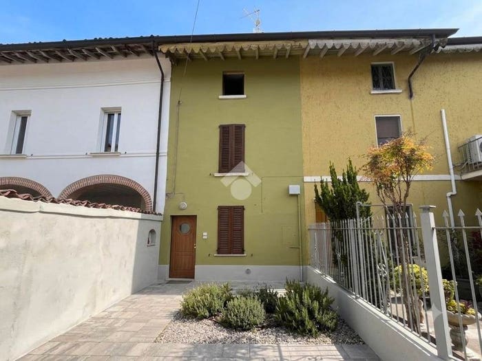 Appartamento bilocale in vendita in Via Giordano Bruno, Centro, Verolanuova