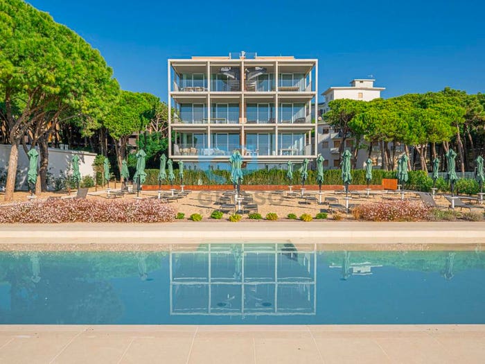 Appartamento trilocale in vendita in Viale Oriente, Pineta, Jesolo