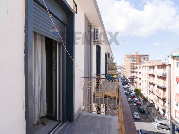 Appartamento con 6 locali in vendita in Corso San Vito, Centro, Mascalucia