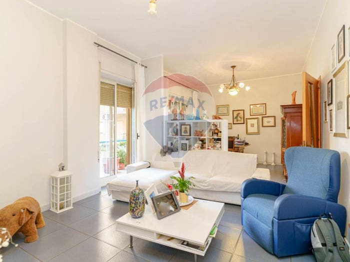 Appartamento con 6 locali in vendita in Viale Mario Milazzo, Centro, Caltagirone