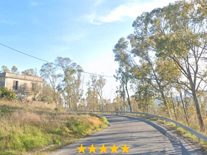Appartamento con 6 locali in vendita in Località Santamarini, Centro, Siderno