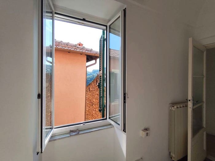 Casa quadrilocale in vendita in Moglio, Alassio