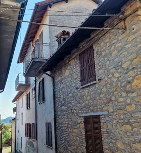 Casa quadrilocale in vendita in Cecima