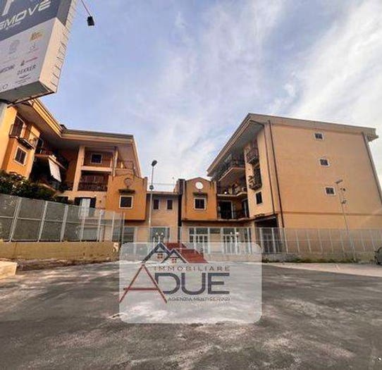 Casa quadrilocale in vendita in Largo Dell'Accoglienza, Paternò