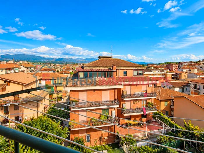 Appartamento trilocale in vendita in Via Gioacchino Rossini, Centro, Colleferro