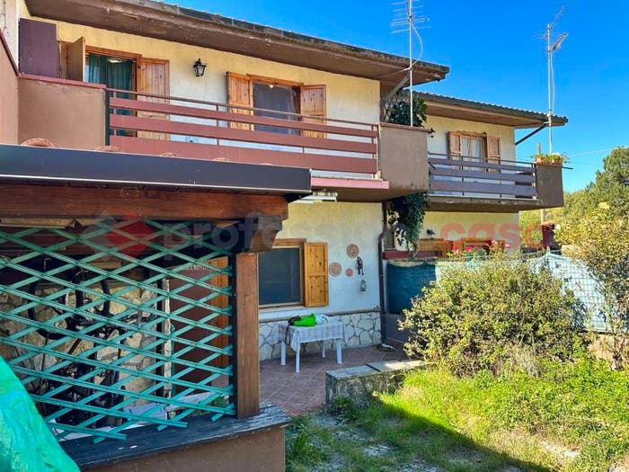 Casa con 5 locali in vendita in Via Colle Verde, Tagliacozzo