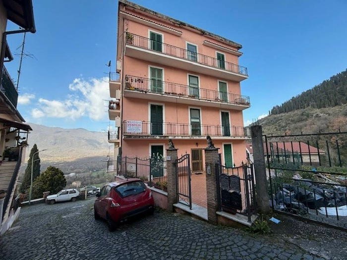 Appartamento quadrilocale in vendita in Via del Melone, Cerreto Laziale