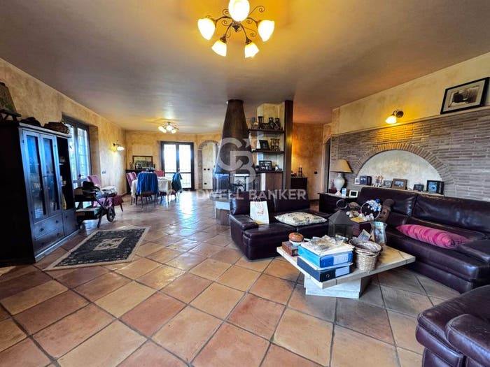 Casa con 6 locali in vendita in via delle Magnolie, Castagnetta Santa Procula, Pomezia