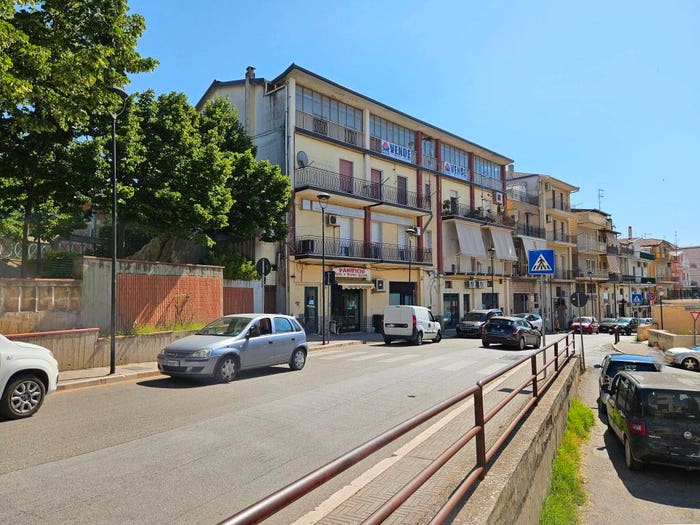 Appartamento con 6 locali in vendita in Via Italia, Grassano