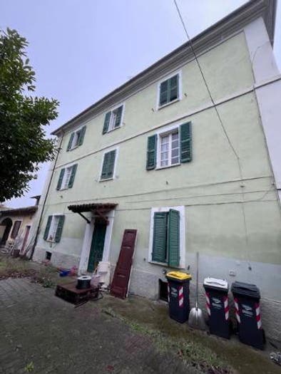 Casa con 6 locali in vendita in Centro, Villaromagnano