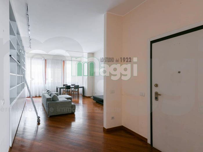 Appartamento quadrilocale in vendita in Via Vittor Pisani, Centrale, Milano