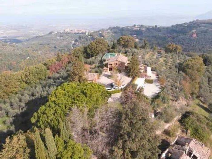 Casa con 6 locali in vendita in Via San Bernardino, Bettona